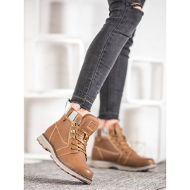 Weide Braune Trapper 1