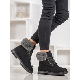 SHELOVET Schwarze Trapper mit Fell 1