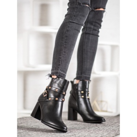 SDS Booties auf einem Pfosten mit Strasssteinen schwarz 2