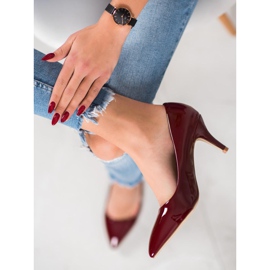 Small Swan Bequeme Lackpumps rot 1