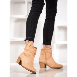 Super Mode Bequeme Cowboystiefel auf einem Pfosten braun 1