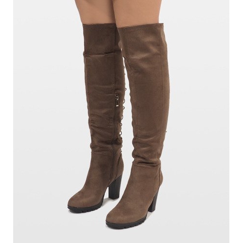 Taupe isolierte Stiefel an einem Pfosten N503 grau 1