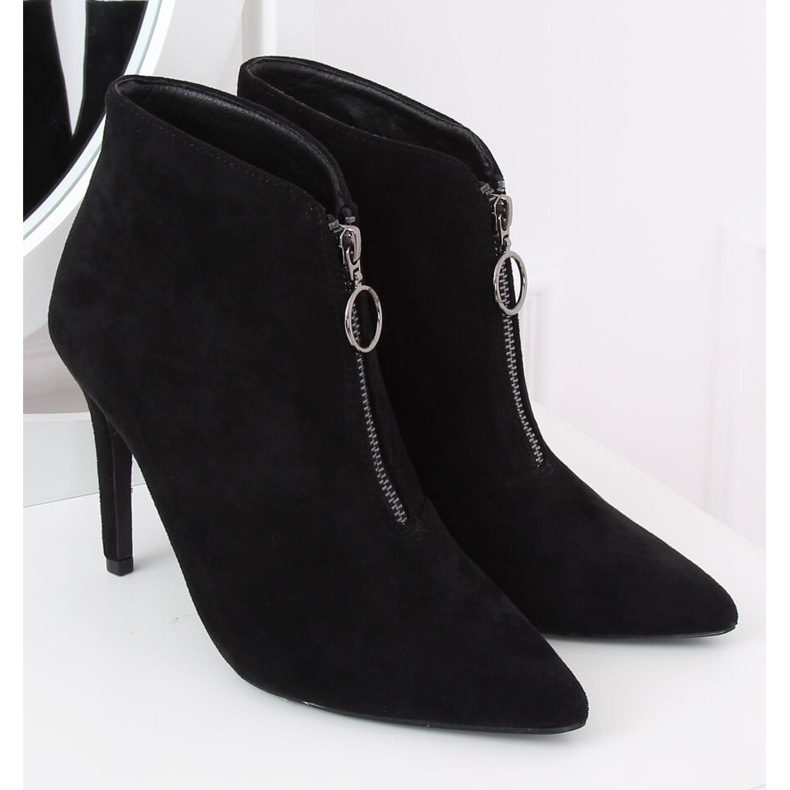 Schwarze Stiefel auf Anstecknadel schwarz A3-029 Schwarz 2