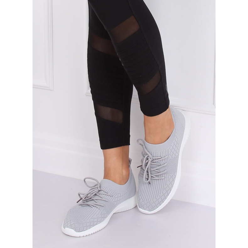 Graue Sportschuhe 7753-Y Grau 1