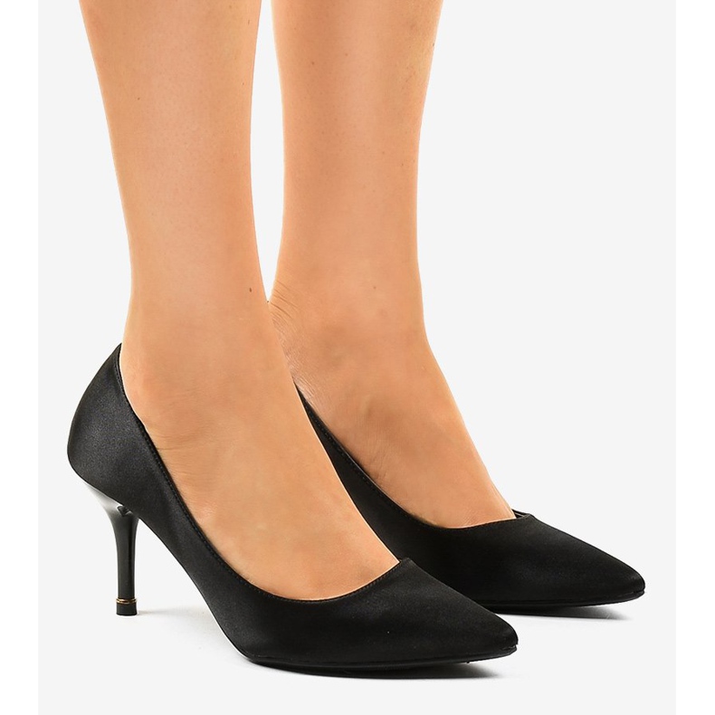 Schwarze Pumps mit niedrigem Absatz 1756-255 1