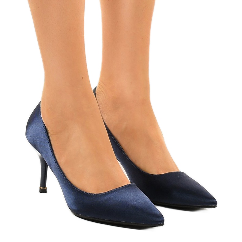 Marineblaue niedrige Pumps auf einem Absatz 1756-255 1