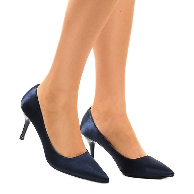 Marineblaue niedrige Pumps auf einem Absatz 1756-255 2