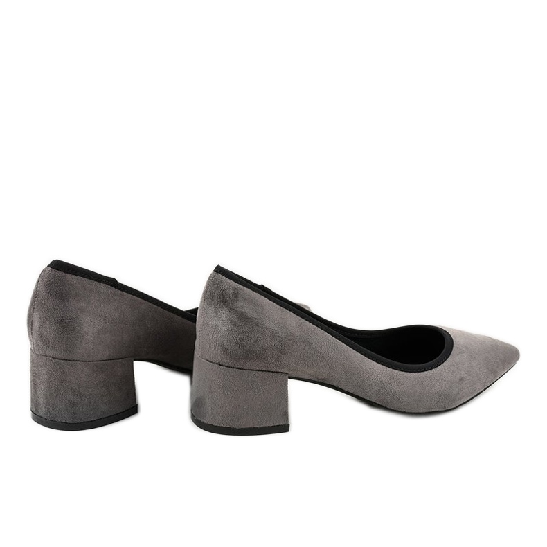 Graue Wildlederpumps an der L436-Säule gelb 1