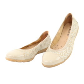 Caprice Bequeme Ballerinas im Spitzenstil, Leder 22152, beige 3