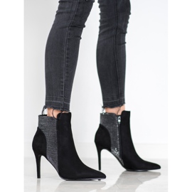 SHELOVET Wildlederstiefeletten auf einem hohen Absatz schwarz 1