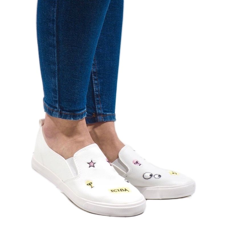 Weiße Sneaker mit G82-2 Prints 1