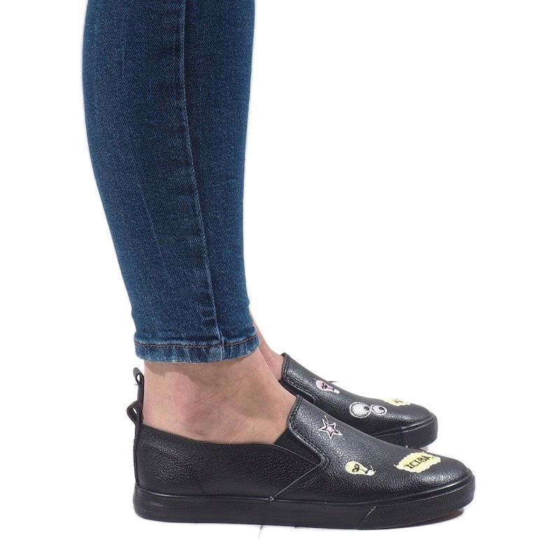 Schwarze Sneaker mit G82-3 Prints 1