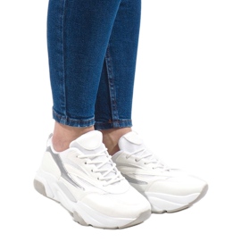 Weiße Sport-Sneaker SX001-9 1