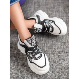 Weide Modische Sneakers aus Öko-Leder weiß schwarz 1