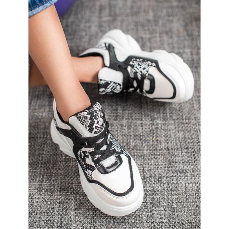 Weide Modische Sneakers aus Öko-Leder weiß schwarz 1