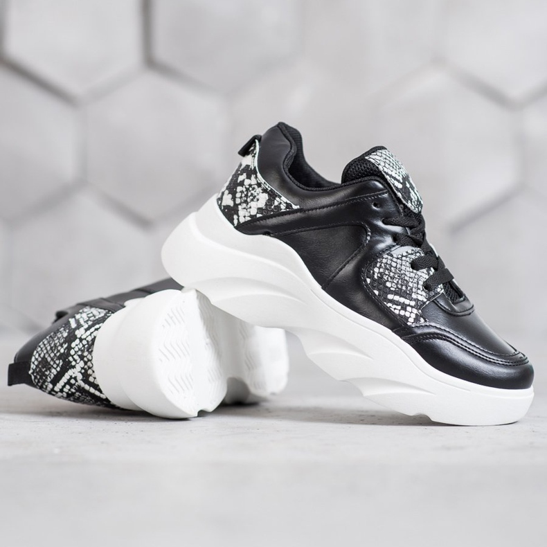 Weide Modische Sneakers aus Öko-Leder schwarz 1