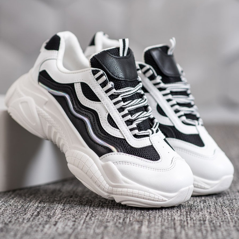 SHELOVET Turnschuhe auf der Plattform weiß schwarz 1