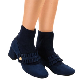 Marineblaue Velourspumps am JM8118Y Pfosten 1
