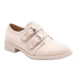 Beige Schuhe mit ES8500 Nieten 1