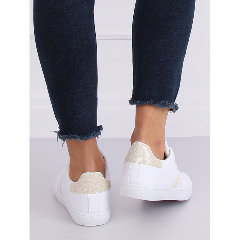 Weiße Damen Sneaker K-388 WEISS / GOLD 2