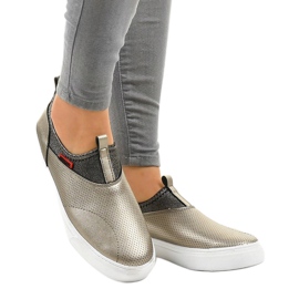 Goldene Turnschuhe mit Gummiband A-92 1