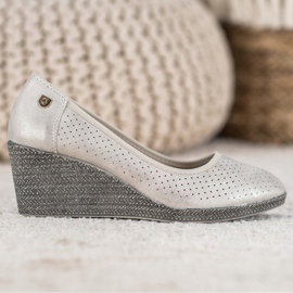 Leichte Keilpumpen beige 1