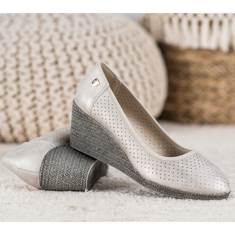 Leichte Keilpumpen beige 2