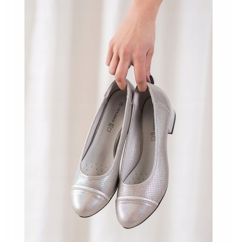 Goodin Durchbrochene Pumpen auf einer Säule mehrfarbig 1