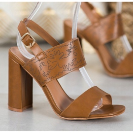 Small Swan Sandalen mit Muster braun 1