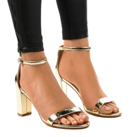 Offene Pumps in Gold, lackiert 616 golden 1