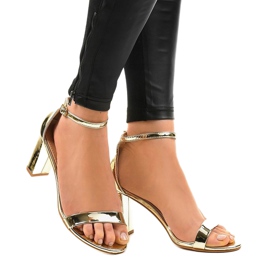 Offene Pumps in Gold, lackiert 616 golden 2