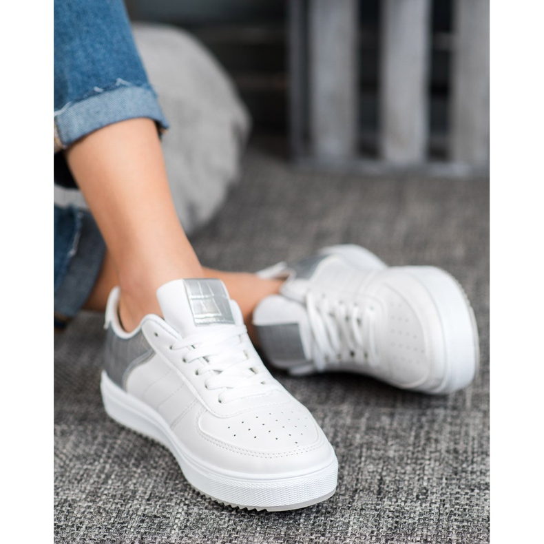 SHELOVET Stylische Schuhe auf der Plattform weiß grau 1