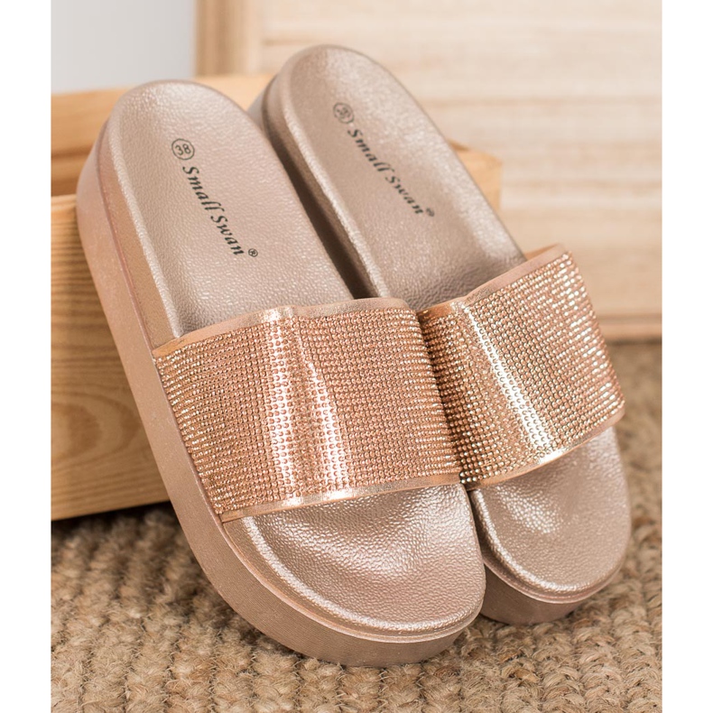 SHELOVET Hausschuhe auf der Plattform gelb 1