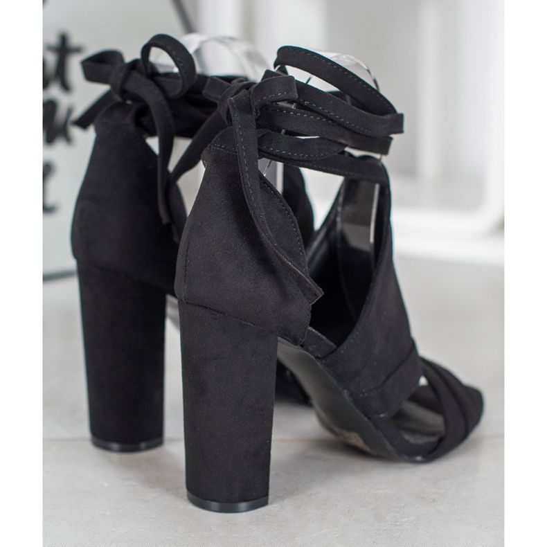 Seastar Gebundene Sandalen an einem Pfosten schwarz 1