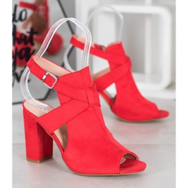 Seastar Stilvolle Sandalen an einer Bar rot 1