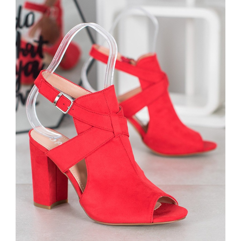 Seastar Stilvolle Sandalen an einer Bar rot 1