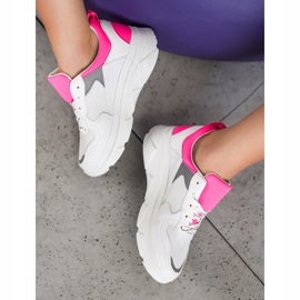 SHELOVET Lässige Sneakers aus Öko-Leder weiß rosa 1