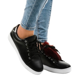 Klassische schwarze Turnschuhe 68-41 1