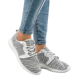 Weiße Damen Sportschuhe 7-6875C mehrfarbig 1