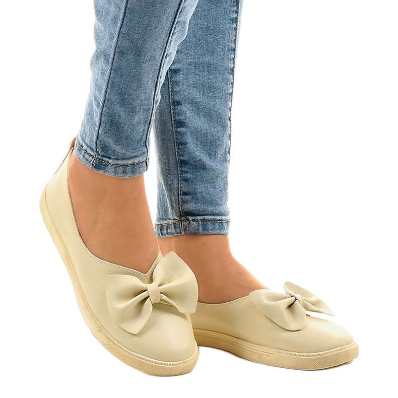 Beige Slip-On Sneakers 8895-3 1