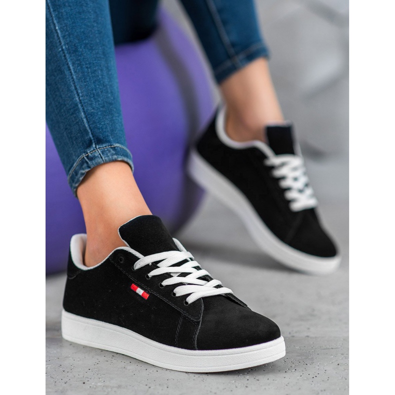 SHELOVET Bequeme Schuhe aus Öko-Leder schwarz 1