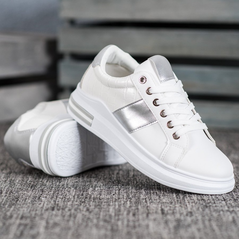 SHELOVET Sportschuhe zum Schnüren weiß 2