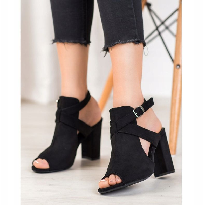 Seastar Stilvolle Sandalen an einer Bar schwarz 1