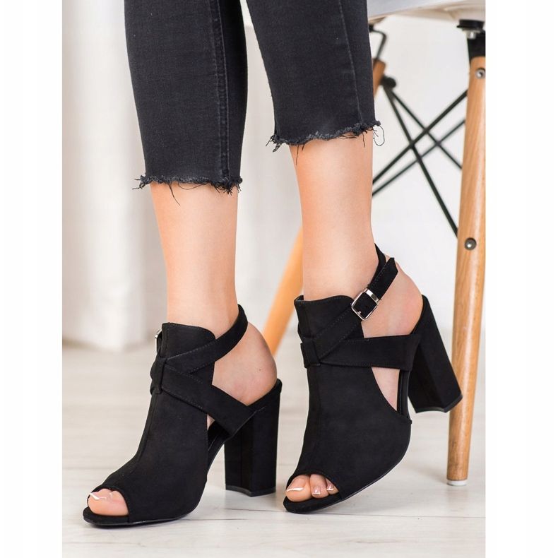 Seastar Stilvolle Sandalen an einer Bar schwarz 2