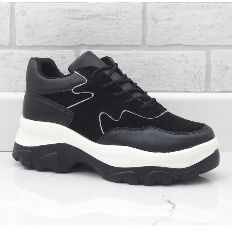 Schwarze Sneaker aus Öko-Leder E3260 1