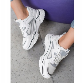 Weide Modische Sneaker mit Mesh weiß 1