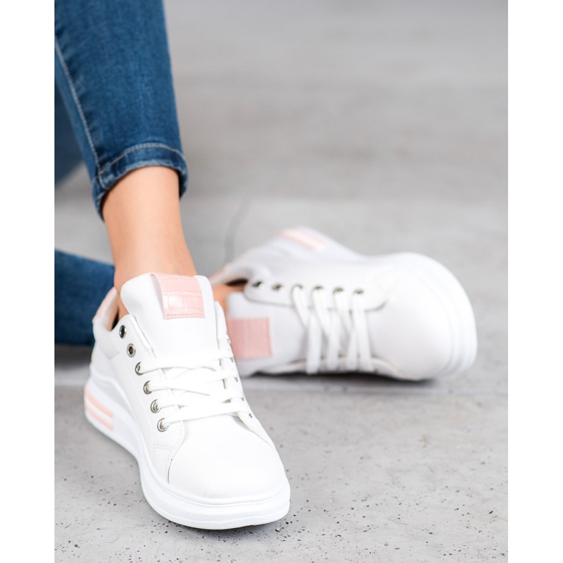 Weide Sportschuhe mit rosa Einsätzen weiß 1