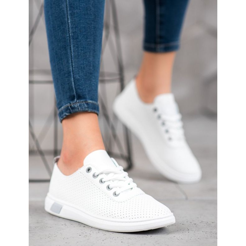 SHELOVET Durchbrochene Sneakers mit Öko-Leder weiß grau 2