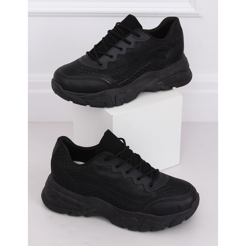 Schwarz DML902 All Black Sportschuhe 1