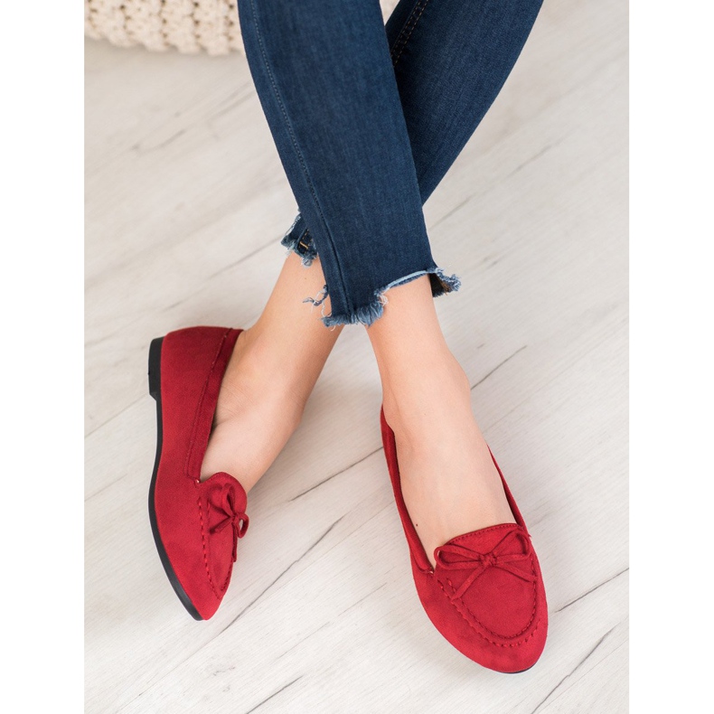 Clowse Rote Lords mit einer Schleife 1